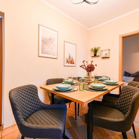 Fuerst-Pueckler-Apartment_Bis 6 Personen_Waschmaschine_Kueche_2X Parkplaetze_Terrasse_Netflix 科特布斯 外观 照片