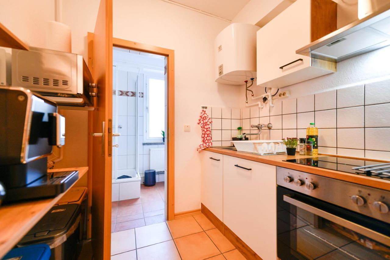 Fuerst-Pueckler-Apartment_Bis 6 Personen_Waschmaschine_Kueche_2X Parkplaetze_Terrasse_Netflix 科特布斯 外观 照片